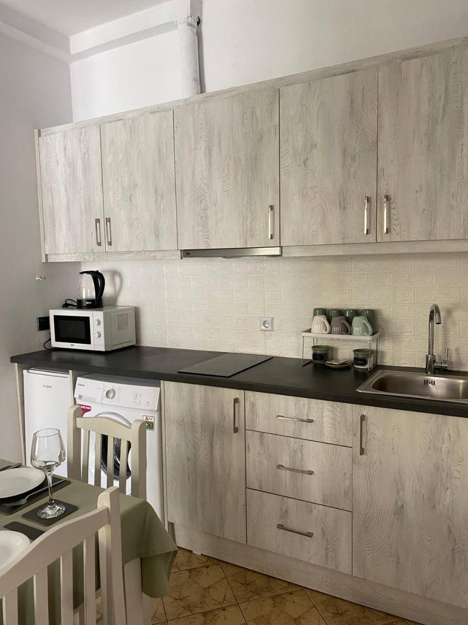 Happy Apartment Sarandë Eksteriør billede