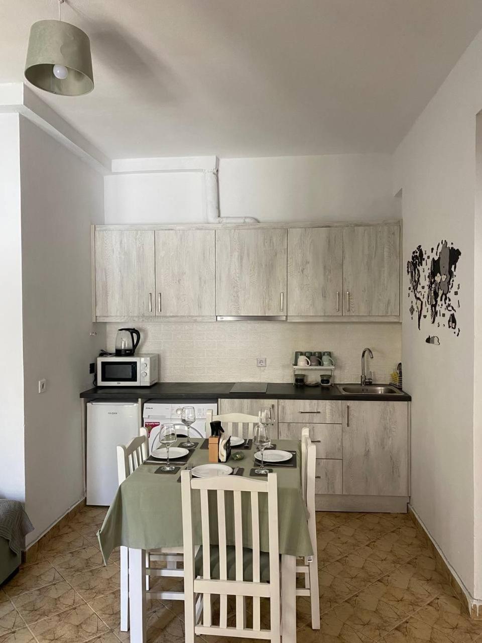Happy Apartment Sarandë Eksteriør billede