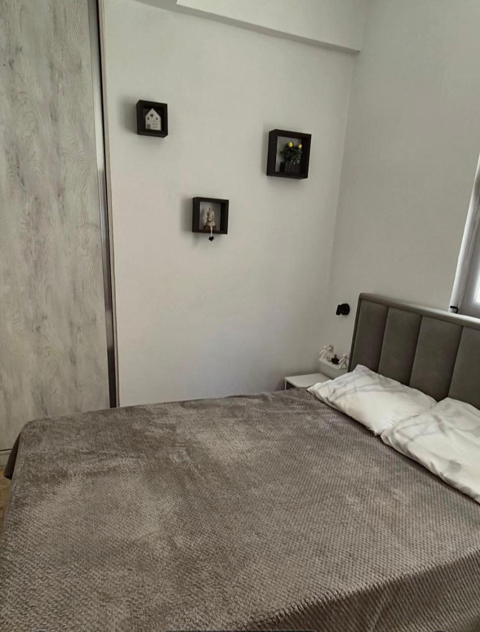 Happy Apartment Sarandë Eksteriør billede